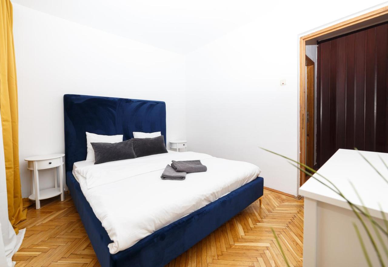 Color Ap Calea Victoriei 12C Apartment Букурещ Екстериор снимка