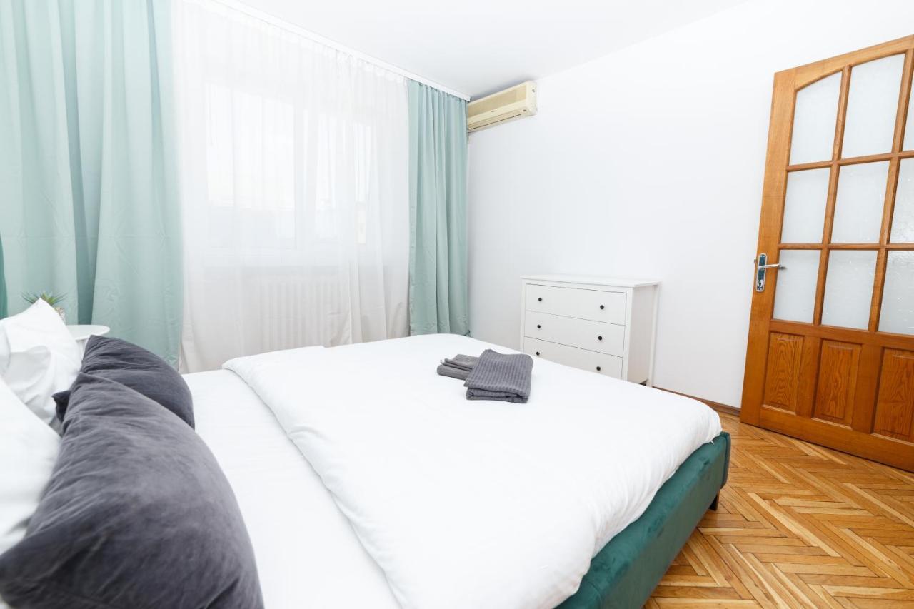 Color Ap Calea Victoriei 12C Apartment Букурещ Екстериор снимка
