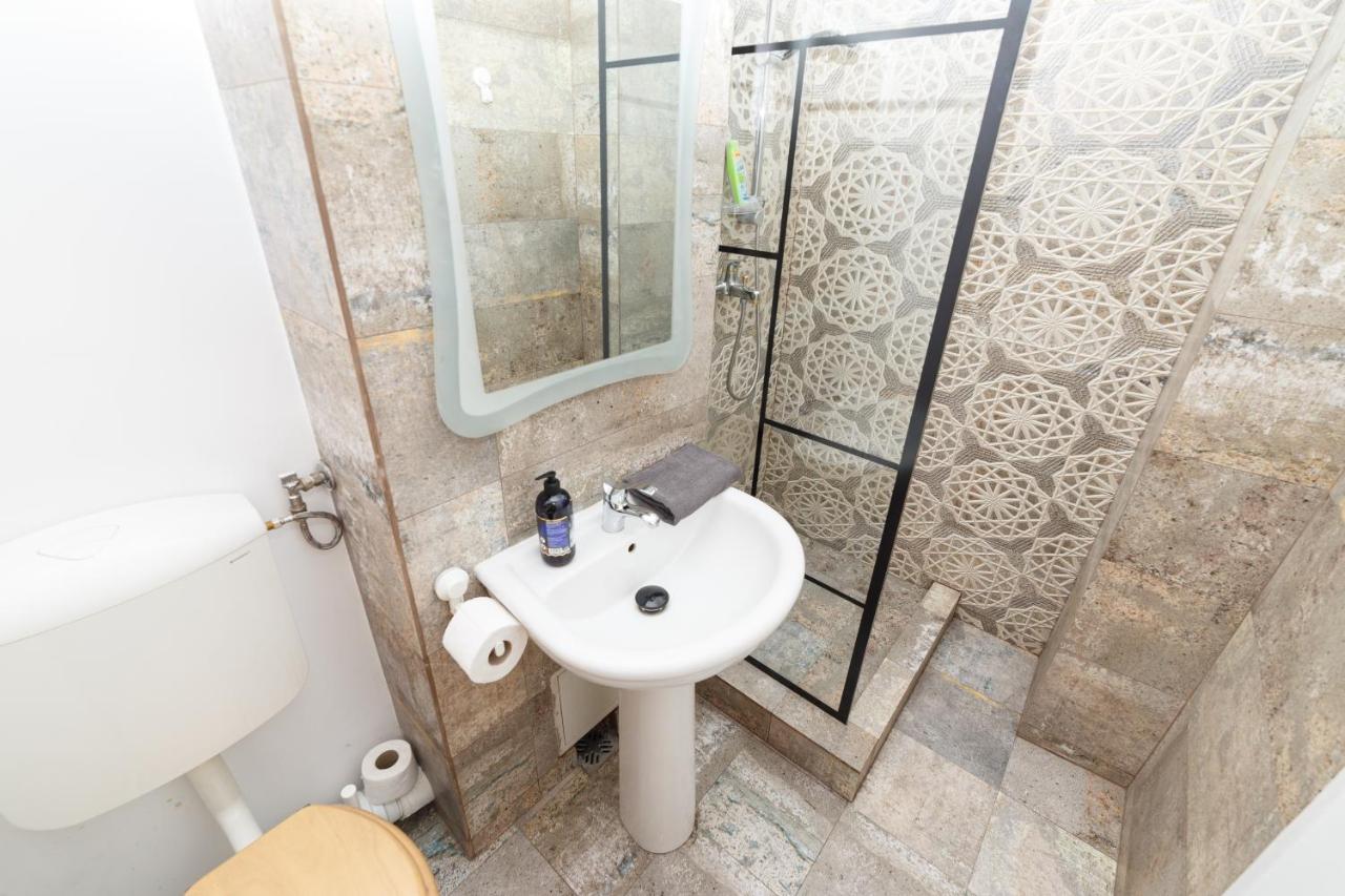 Color Ap Calea Victoriei 12C Apartment Букурещ Екстериор снимка